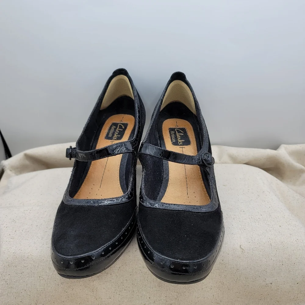 Clarks Artisan Diamond Shine Mary Jane Pumps Black Suede Patent 10" Footbed - Picture 2 of 15